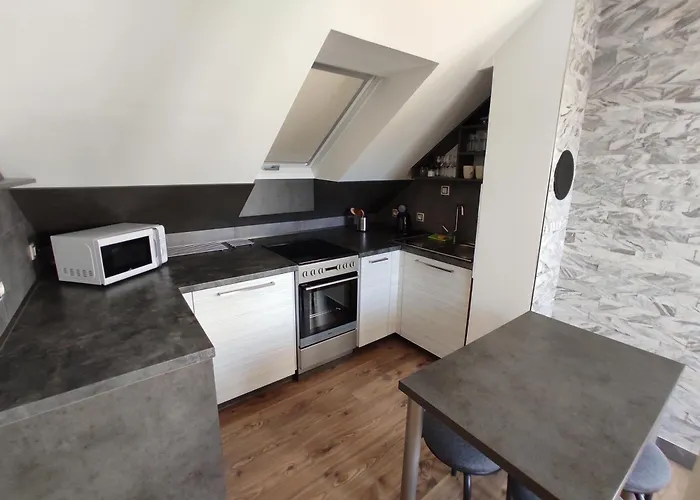 Apartman Celoznice דירה